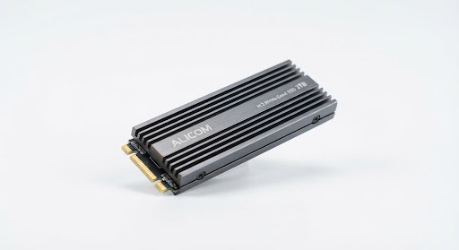 SSD NVMe Gen4 2TB High Speed Read 7000MB/s